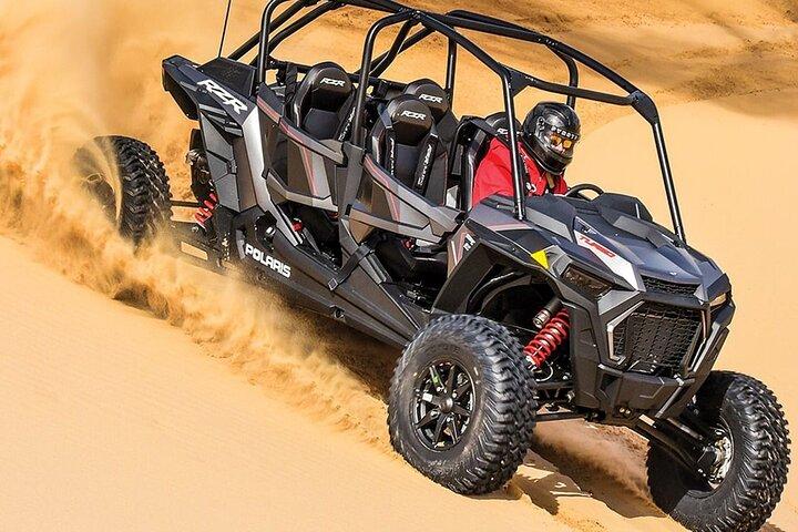 Polaris 1000CC Buggy 04 posti con giro in cammello e sci sulla sabbia