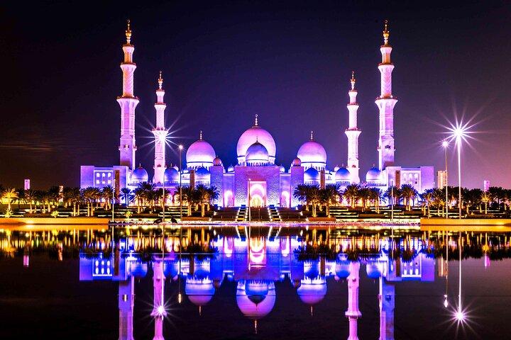 Private Tour: Große Moschee von Abu Dhabi und Qasr-Al-Watan-Palast