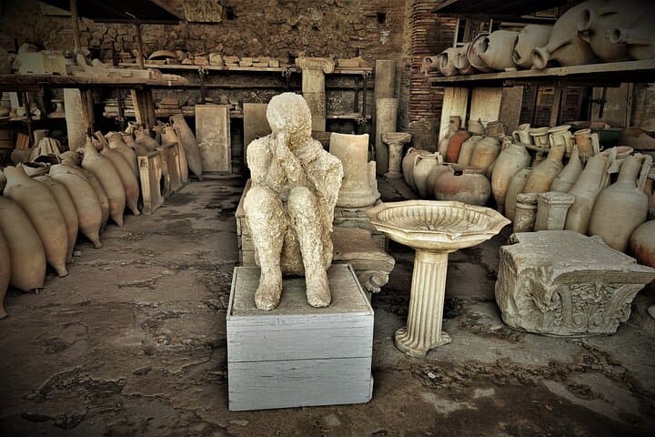 2 Hours Guided Pompeii Tour with Skip The Line Ticket Entry