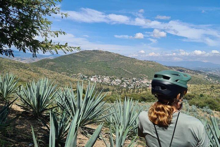 Tour in mountain bike dei sentieri del Monte Albán e dell'Atzompa | Piccolo gruppo