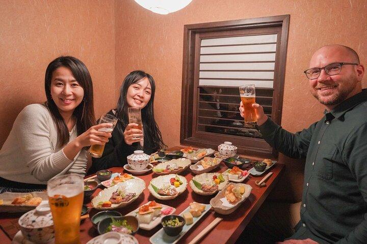京都ナイトグルメツアー in 祇園（9品＋料理＋日本酒試飲6品）