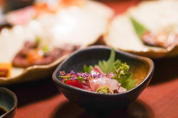 Kyoto Night Foodie Tour in Gion (9 + Gerichte + 6 Sake-Verkostungen)