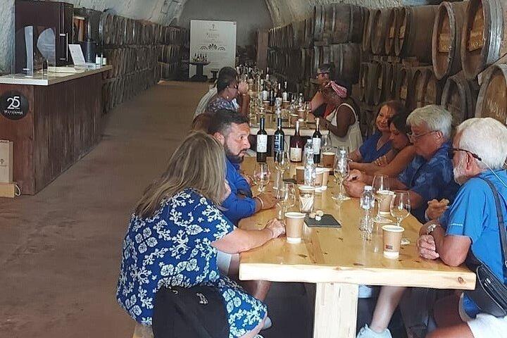 Tour de vinhos de Santorini com pôr do sol em Oia