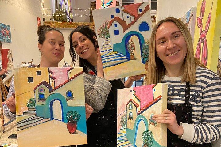 Maleri & Vin Workshop i en kunststudio i Barcelona