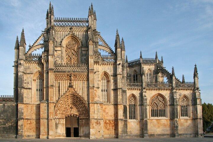 Transporte privado de dia inteiro para Tomar e Batalha saindo de Lisboa