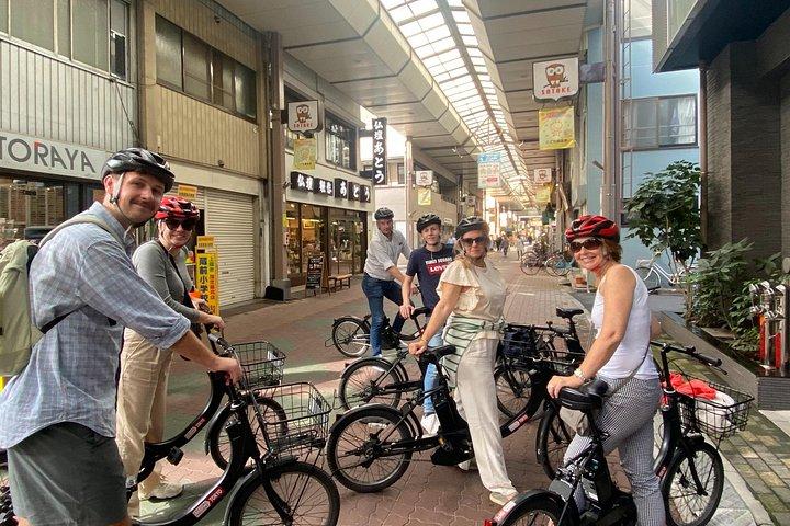 東京ハイライト＆ローカルライフEバイクツアー 少人数制3時間