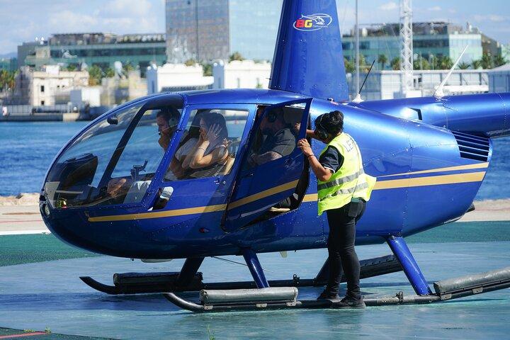 バルセロナ ヘリコプター フライト: 空からのユニークな眺め