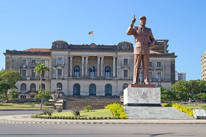 Excursão privada de um dia inteiro em Maputo: história, cultura e vida local