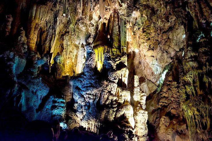 ベオグラードからの日帰り旅行：東部セルビアの宝石