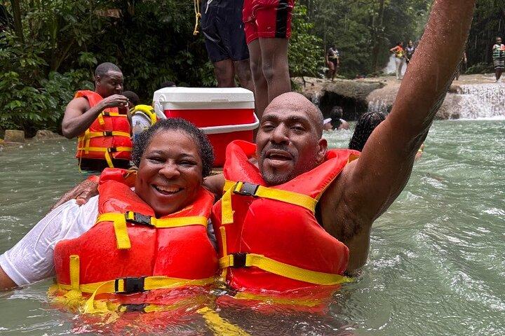 Dagstur till Blue Hole, Dunn's River och River Tubing med LUNCH