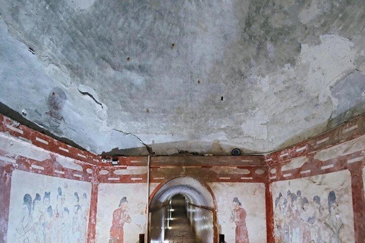 Excursão privada de um dia saindo do Mausoléu de Qianling e do Templo Famen