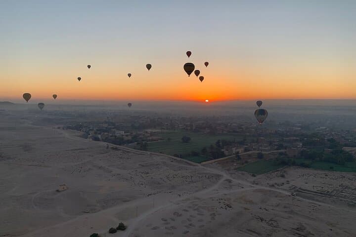 2 Hours Sunrise Hot Air Balloon in Luxor