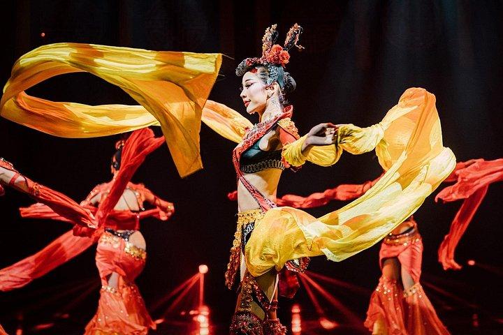 Phuket Simon Cabaret Show (VIP) with Roundtrip Transfer
