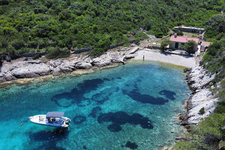 HVAR & 4 Islands PRIVATE BOAT TOUR