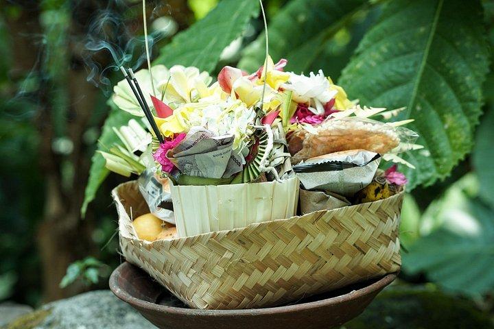 タバナンでのプライベートなバリ式浄化と祝福の儀式