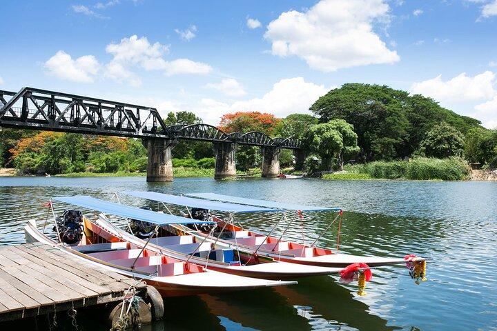 Excursão para grupos pequenos pelo Kanchanaburi River Kwai & Death Railway