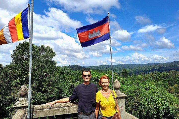 Phnom Kulen Waterfall & the Sacred 1000 Lingas (Guide)