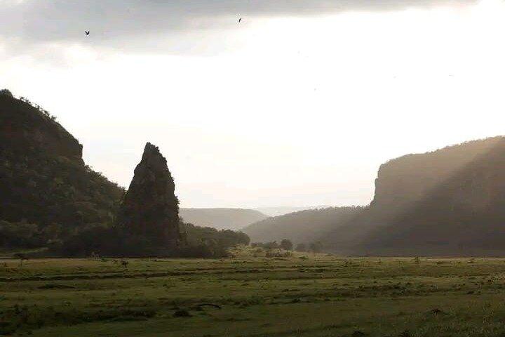 Visite privée de 2 jours au lac Nakuru et au parc Hell's Gate