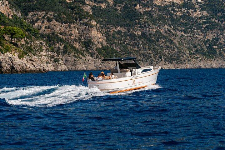 Passeio de barco particular para Capri saindo de Positano