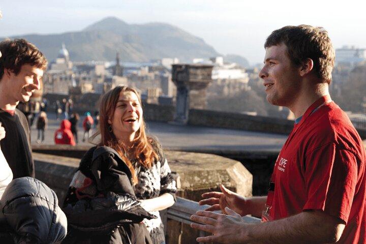 Edinburgh: Old Town's Highlights Walking Tour