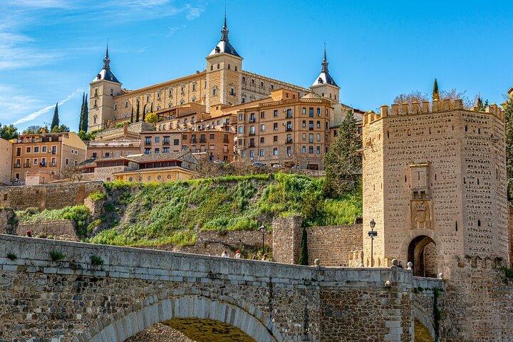 Excursión privada de un día de Madrid a Toledo y regreso con conductor local