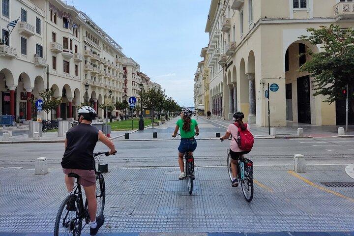 テッサロニキの風光明媚な電動自転車ツアー