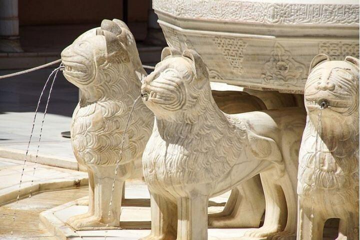 Alhambra: Tour mit Nasridenpalästen. Eintritt nicht inbegriffen