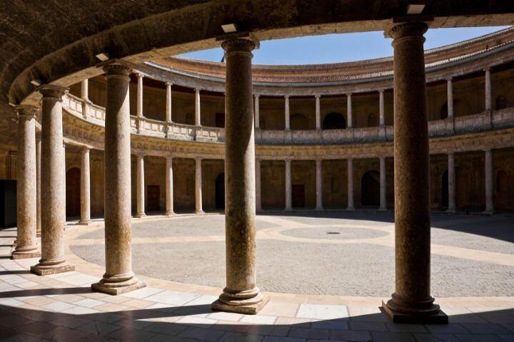 Alhambra: Tour mit Nasridenpalästen. Eintritt nicht inbegriffen