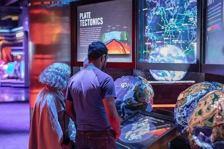 ヒューストン自然科学博物館とコックレル バタフライ センター