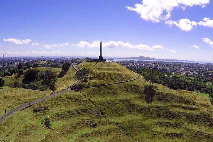 Visite des grottes de Waitomo Glowworm et de la ville d'Auckland en une journée