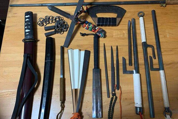 Tokyo Samurai Ninja Ritual com Suzak, chefe do clan Musashi
