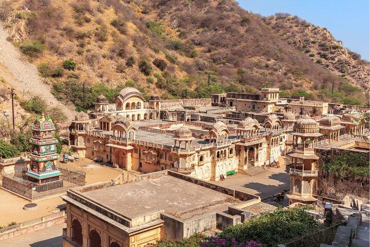 Gemme nascoste di Jaipur con un locale (tour guidato della città di mezza giornata in auto AC)