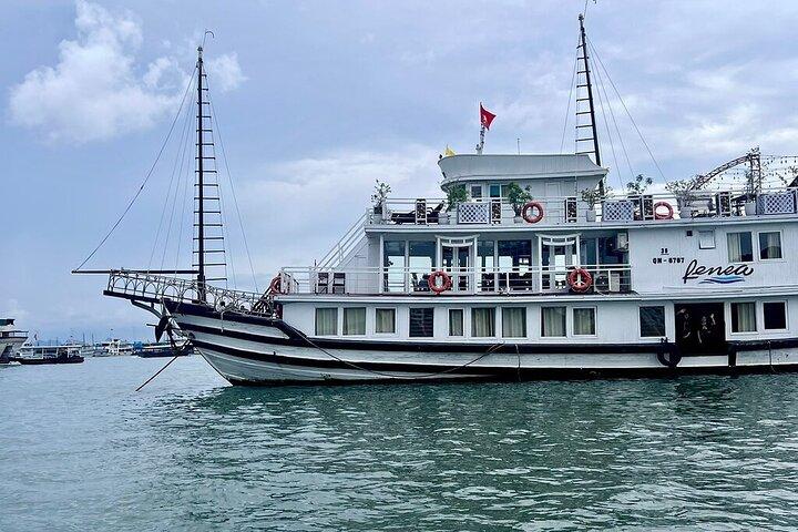 Renea Cruise - Boutique Overnight Cruise in Bai Tu Long Bay(2D1N)