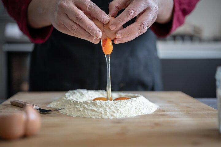 Aula de culinária vegetariana nas colinas florentinas, no máximo 6 pessoas