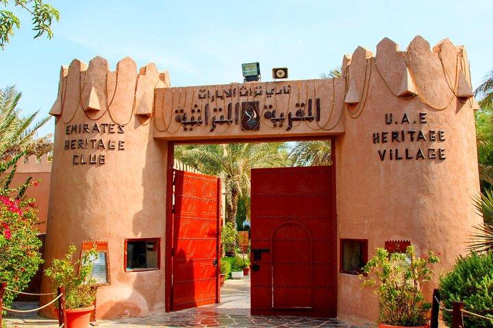 Tour por la ciudad de Abu Dhabi con entrada a Warner Bros World desde Dubái