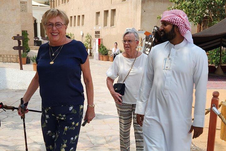 Explore Old Dubai Heritage Walking Tour Souk Abraride tradicional