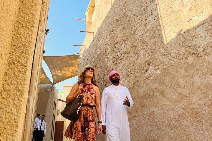 Explore Old Dubai Heritage Walking Tour Souk Abraride tradicional
