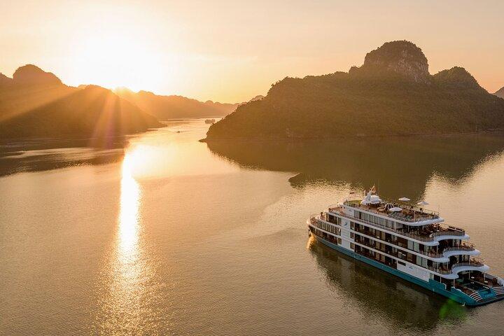 3-tägige Capella-Kreuzfahrt Erkunden Sie die Halong-Bucht und die Lan-Ha-Bucht ab Hanoi