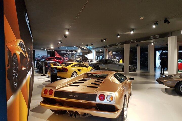 Da Bologna: Small Group Motor valley Experience with lunch