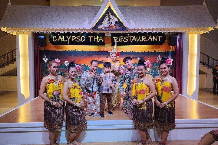 Show de dança tailandesa em Bangkok com jantar e transfer privado