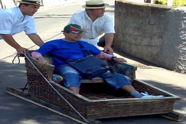 Begeleide rodeltocht en wijnproeverij op Madeira