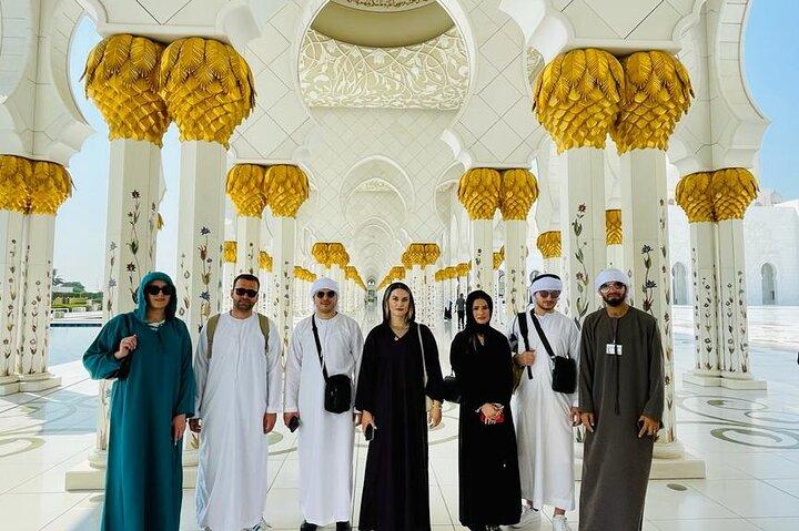 Visite privée d'Abu Dhabi au départ de Dubaï en minibus 12 places
