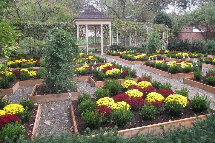 Philadelphia Historic Self Guided Walking Tour and Scavenger Hunt