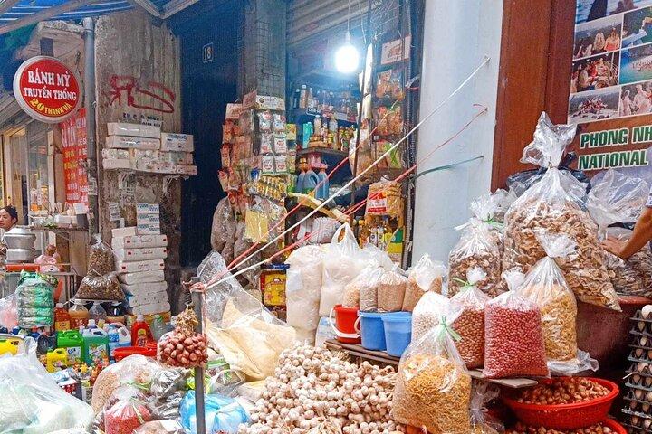 Excursão a pé pela comida de rua em trem de Hanói