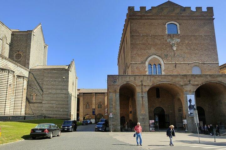 Dagtrip van Rome naar Orvieto : Eten, ondergronds & wijntour