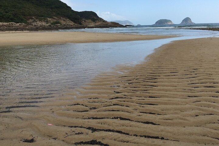 Caminata por playas desiertas en grupos pequeños en Hong Kong