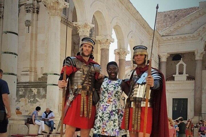 Tour privato di Spalato e Trogir con vino dei vigneti e vista mare