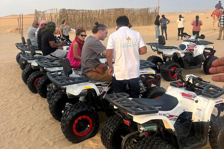 Safari matinal dans le désert avec excursions en quad