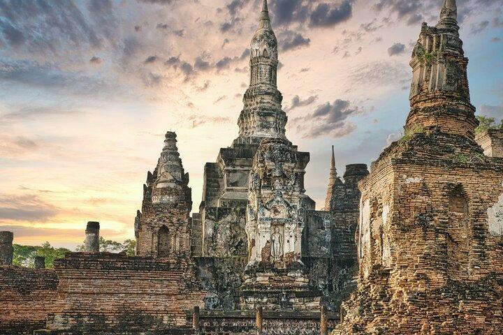 Banguecoque: Atrações icônicas de Ayutthaya por trem, estrada e rio