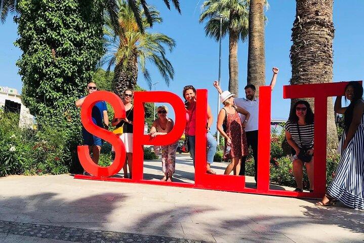 Tour privato di Spalato e Trogir con vino dei vigneti e vista mare